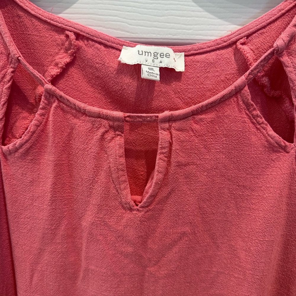Umgee Coral Linen Blend Fringed Women's Top - Picture 2 of 4